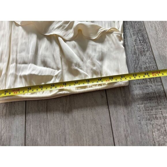 A New Day beautiful, elegant cream, silky blouse, plus size 2X - Picture 9 of 12